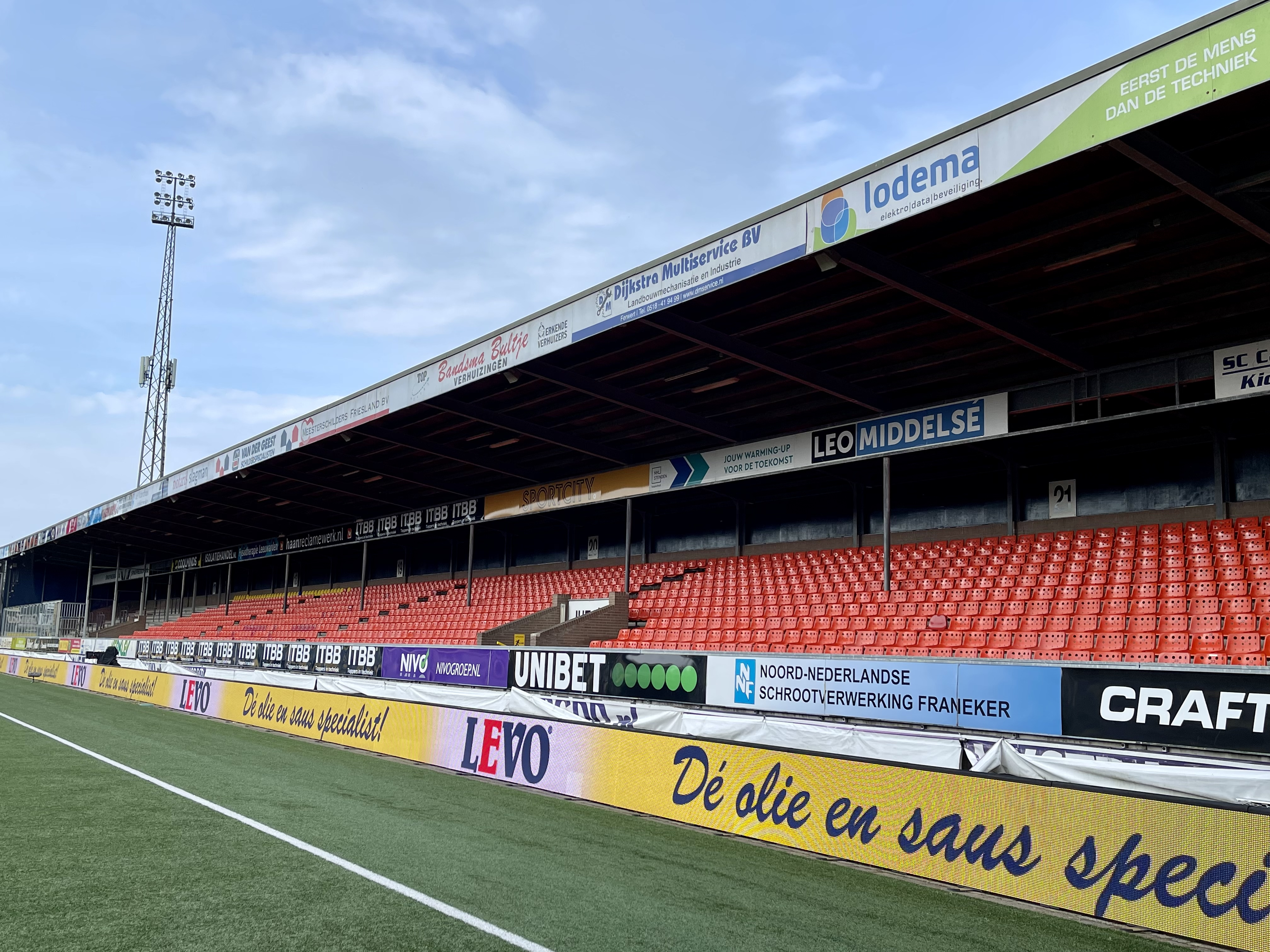 Pre Camutr Stadion 04