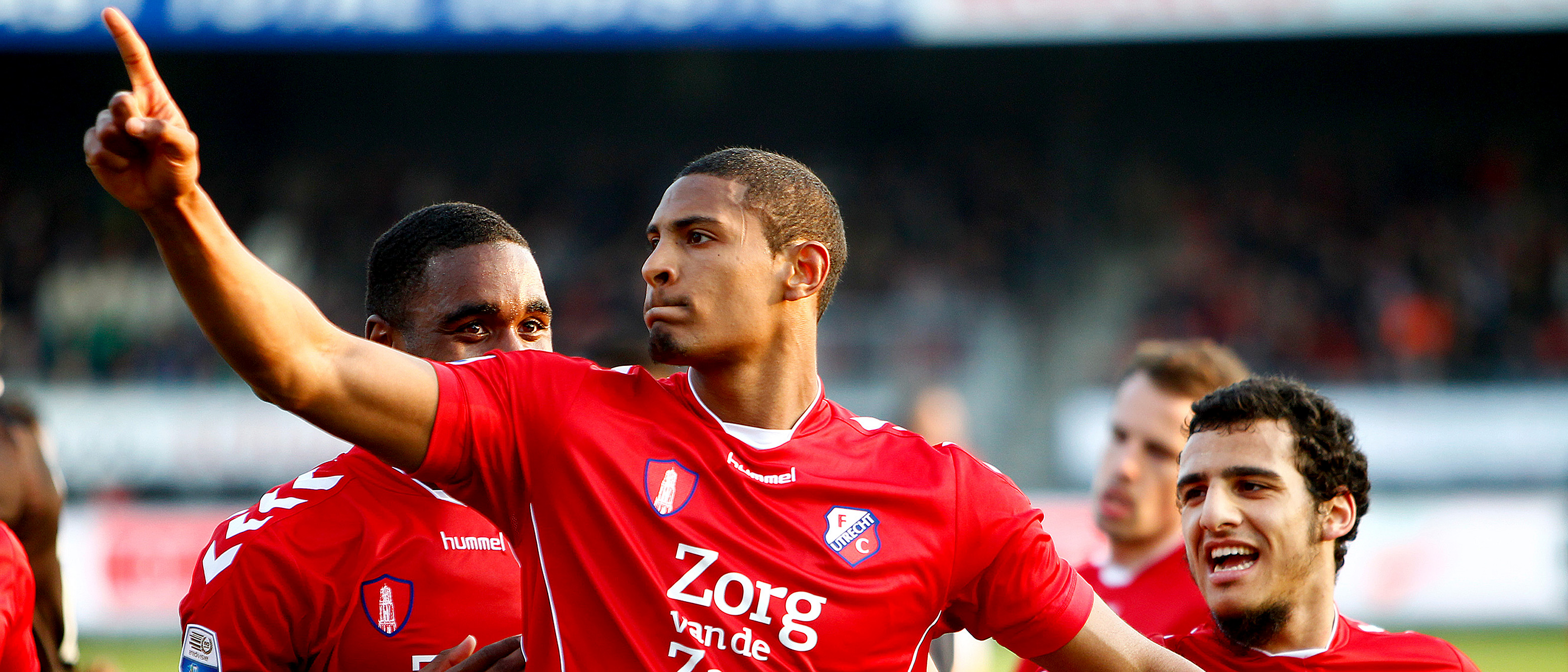 Worldwide: Haller houdt via Facetime contact