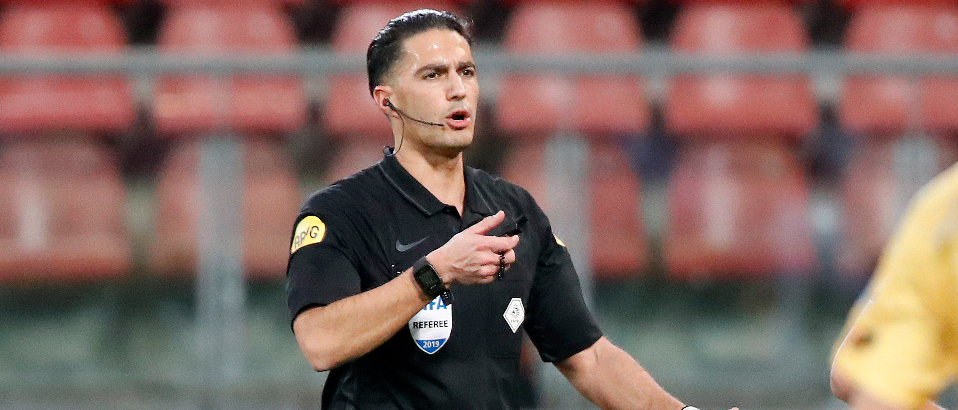 Serdar Gözübüyük leidt duel in Grolsch Veste