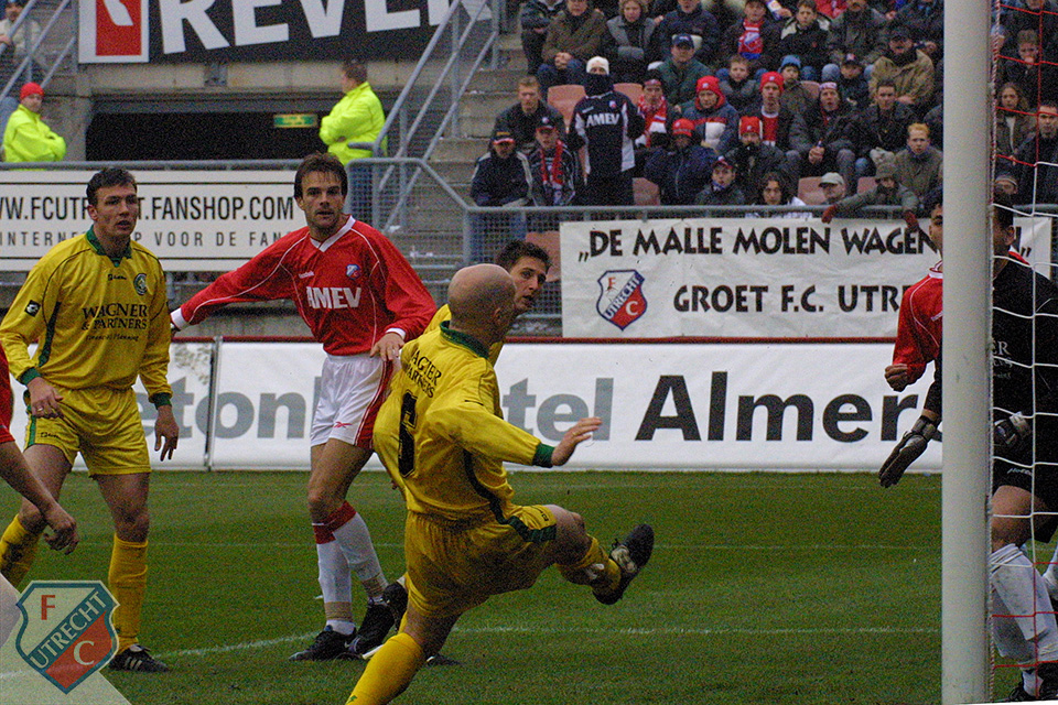 20010304 Fcufort 2425