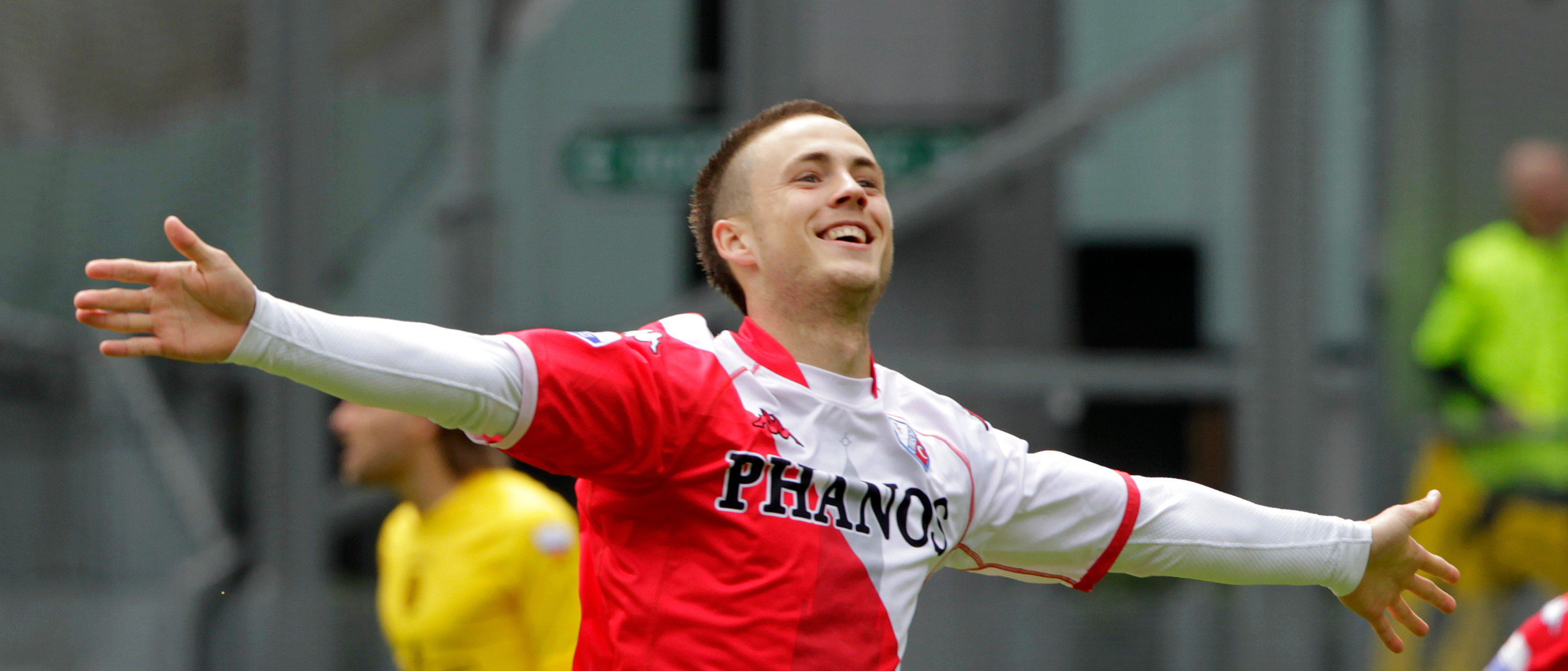 Worldwide: Gesteunde Van Wolfswinkel blijft in Basel