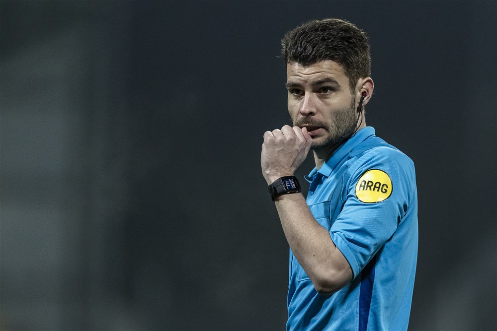 Erwin Blank fluit FC Utrecht - AZ