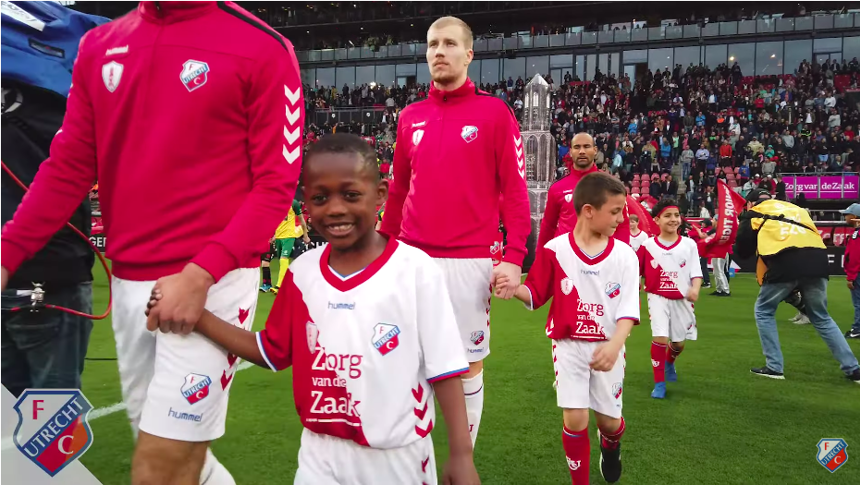 'Emanuelson gaf me een boks!'