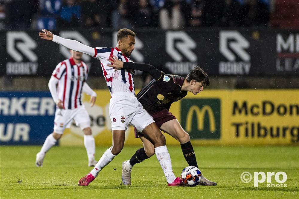 Copyright Proshots 23112827