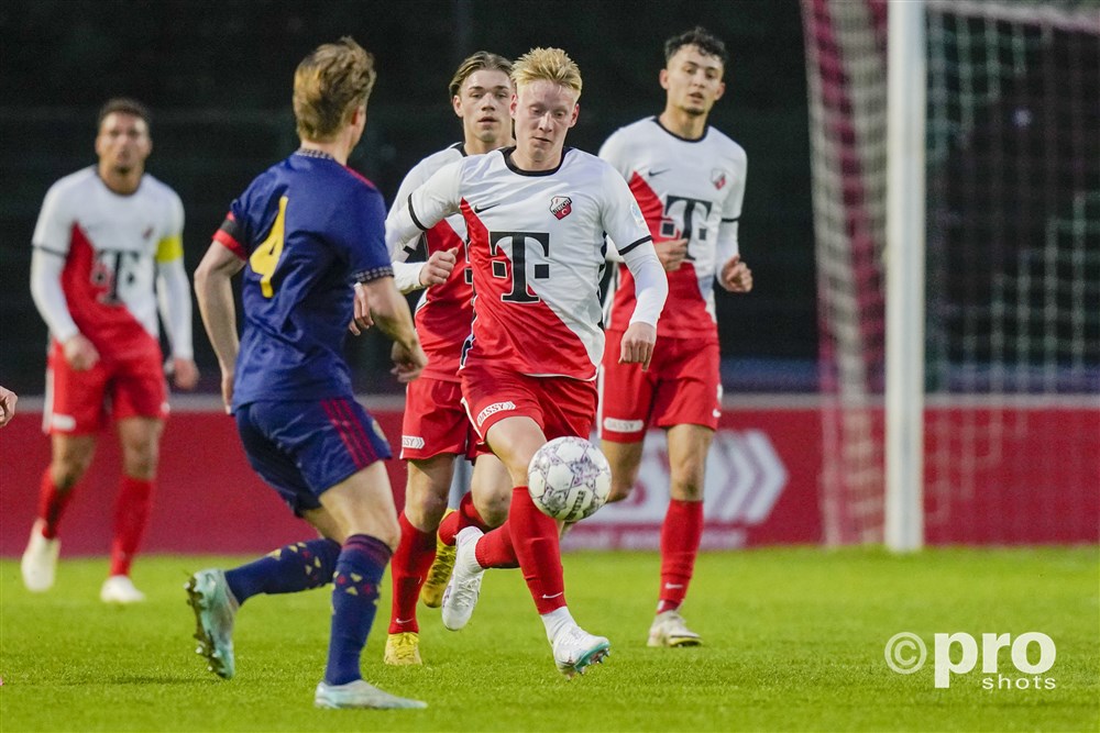 Jong FC Utrecht op puntenjacht in Eindhoven