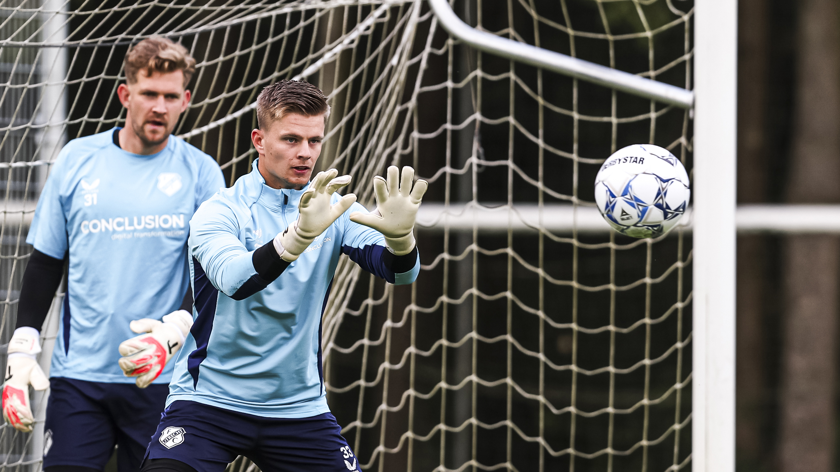 FC Utrecht verkoopt Calvin Raatsie aan Excelsior