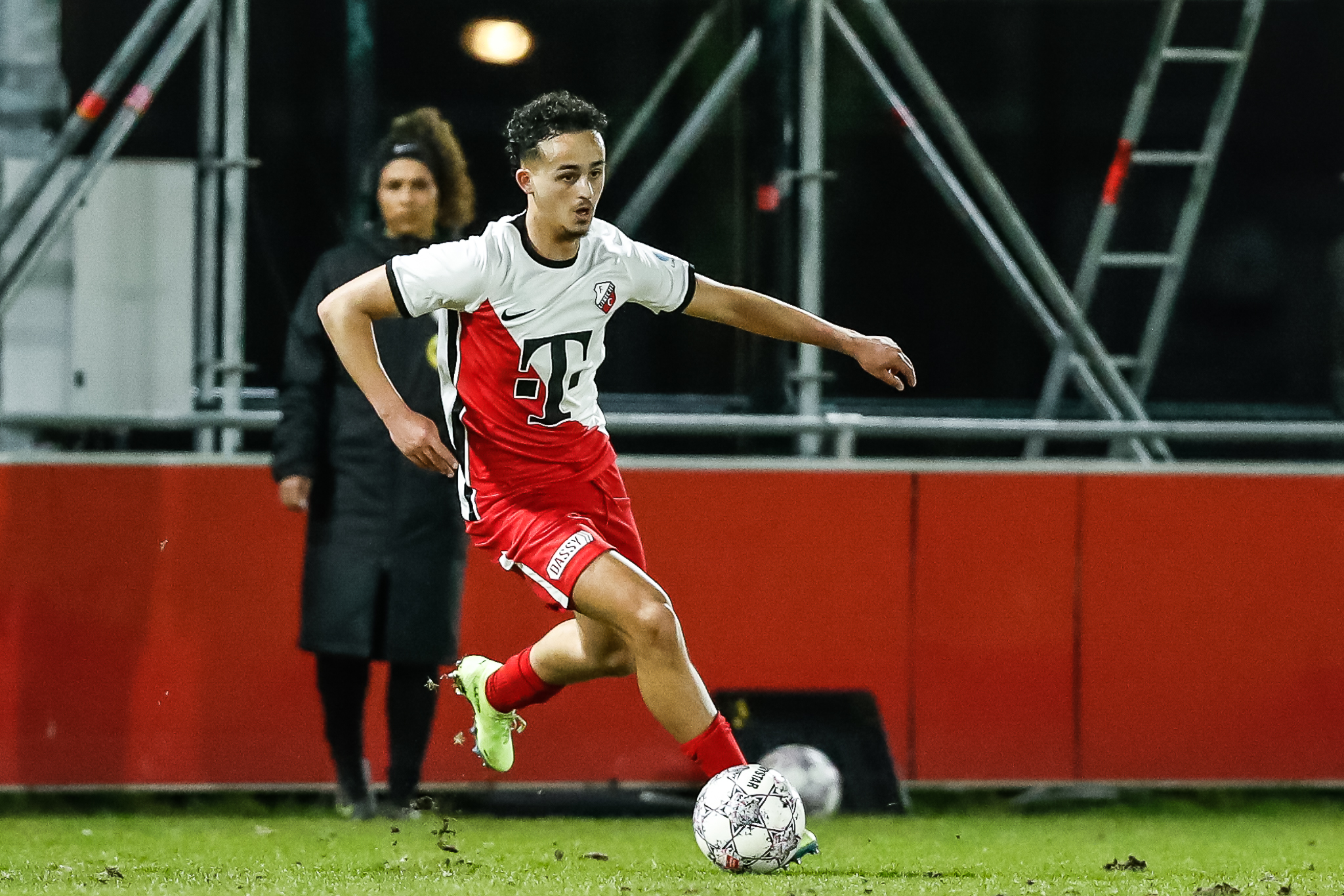 Jong FC Utrecht op puntenjacht in Maastricht