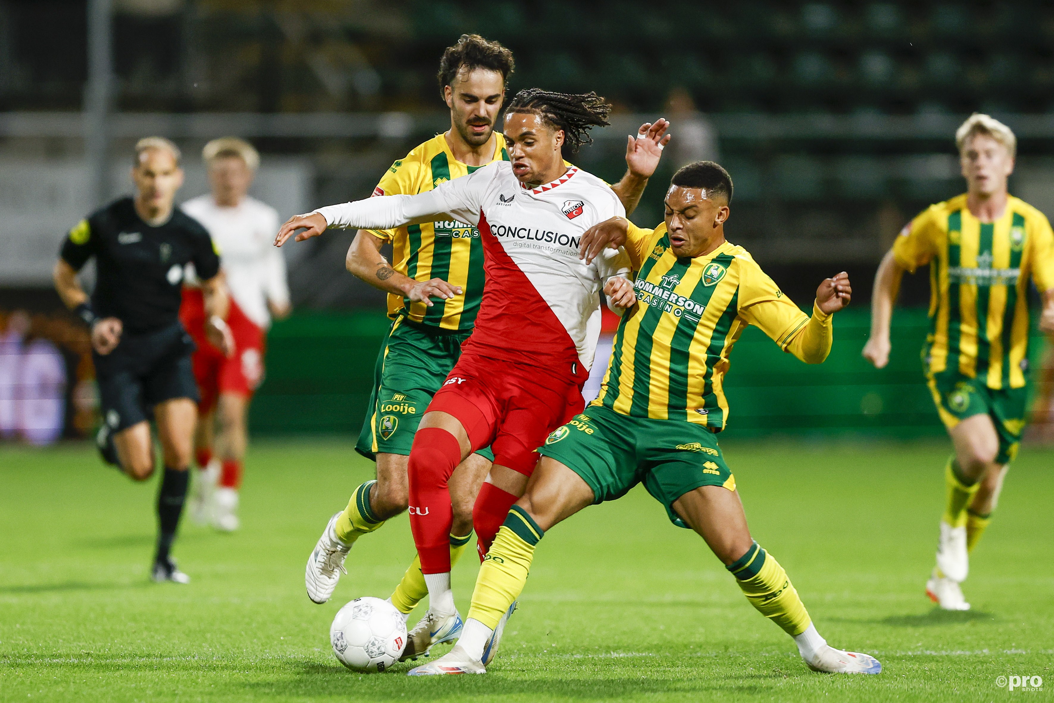 Copyright Proshots 26346980