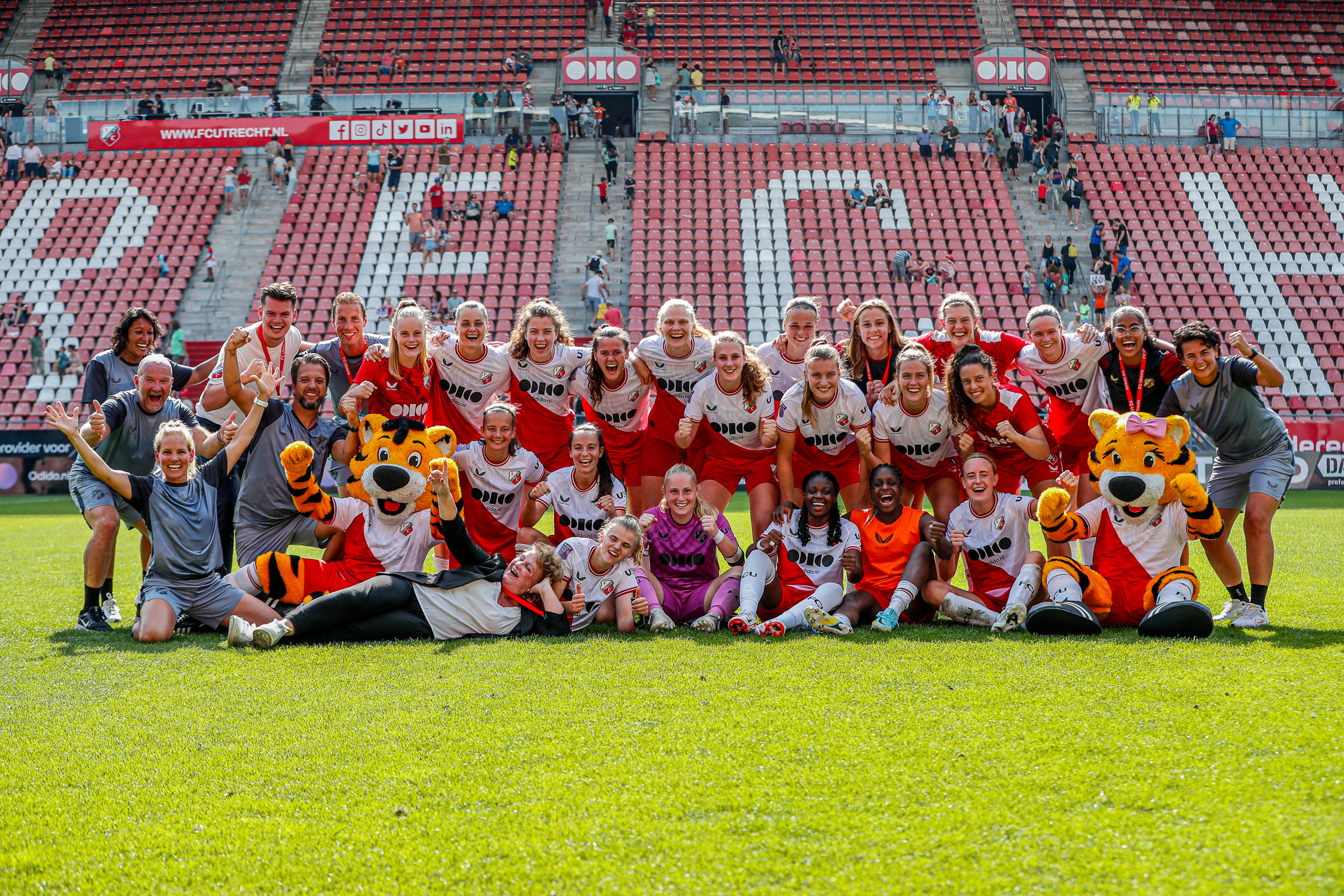 FC Utrecht Vrouwen beleeft droomstart in Stadion Galgenwaard