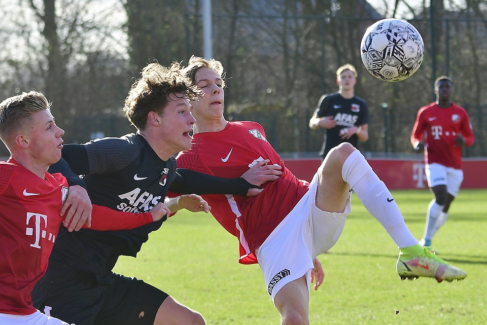 20220226 FCUO18 AZO18 013