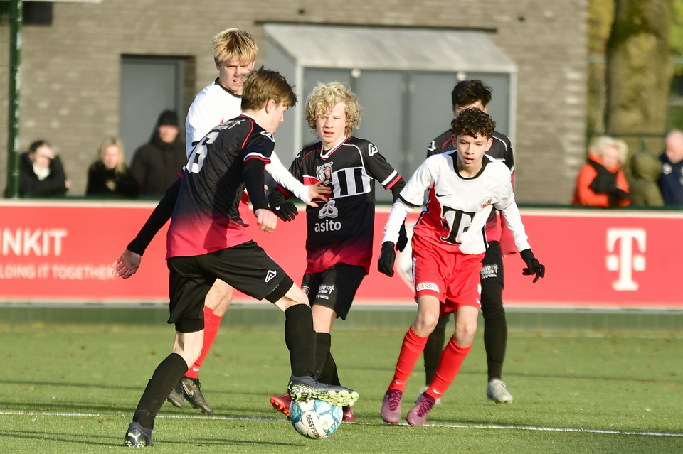 20221119 FCUO16 TWEO16 022