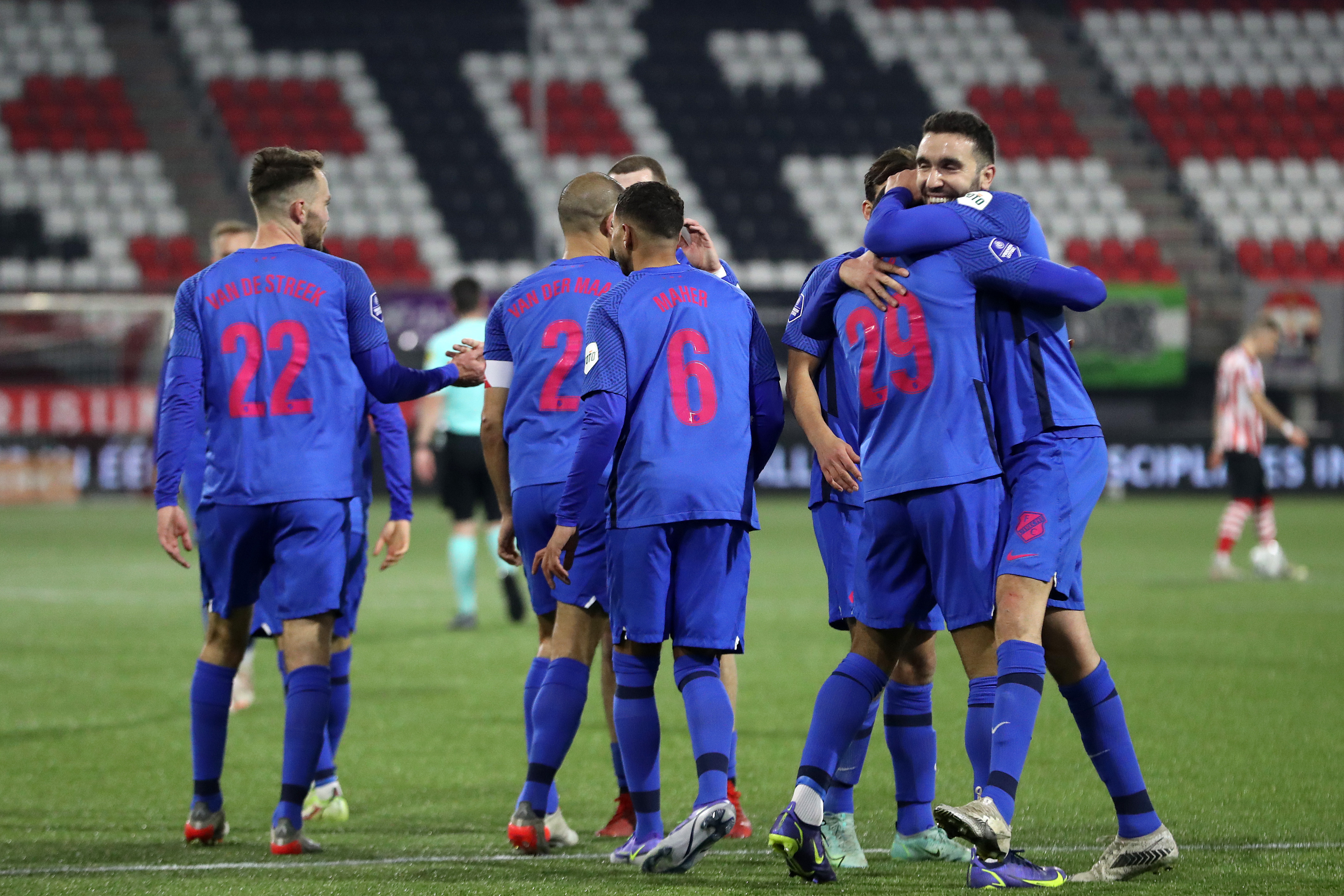 Overtuigende overwinning in Het Kasteel