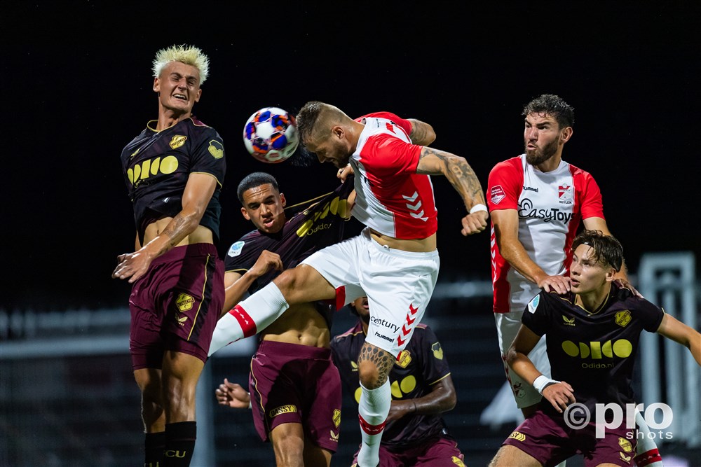 Copyright Proshots 22400307