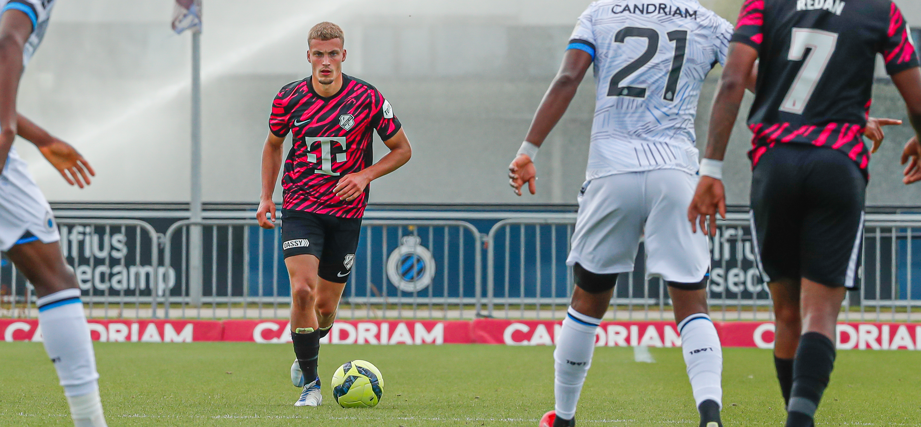 Davy van den Berg vervolgt loopbaan bij PEC Zwolle