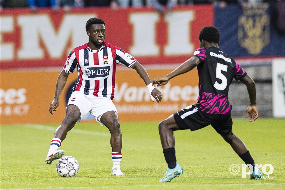 Copyright Proshots 20904042