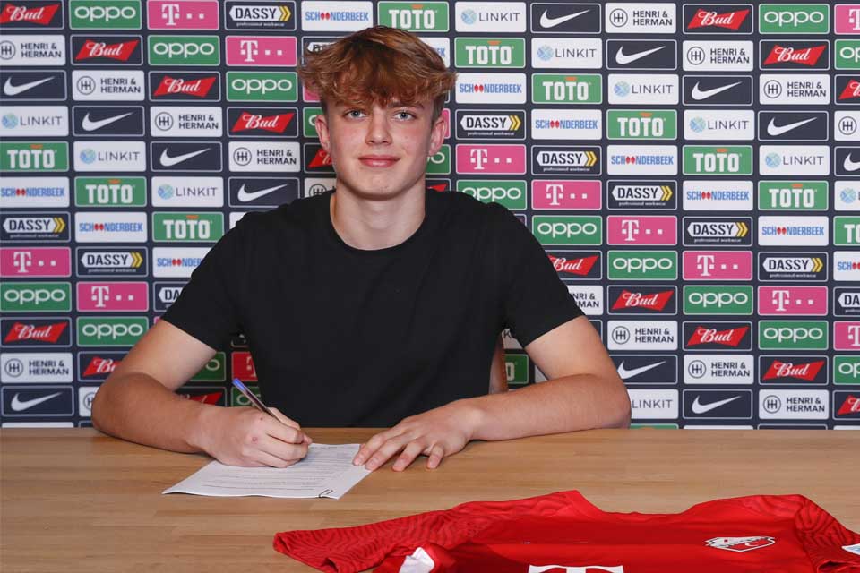 Eerste profcontract voor Gustav Arcos Sundqvist