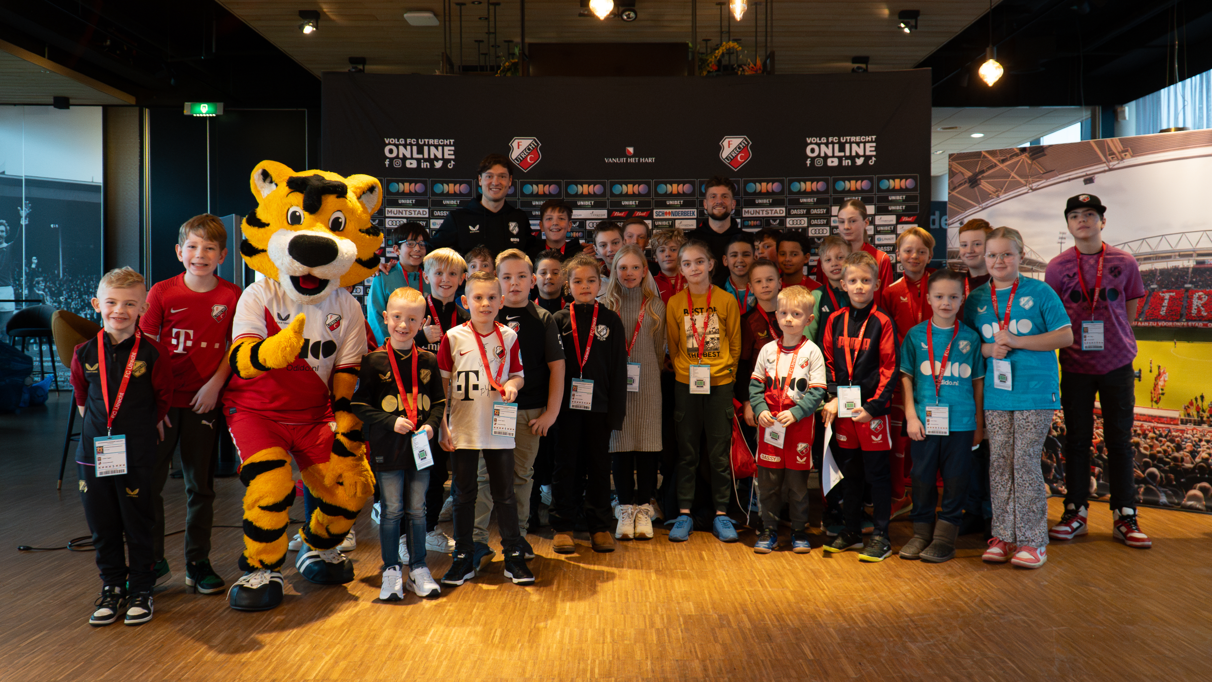 Junior Tigers voor een dag journalist tijdens Kidspersconferentie