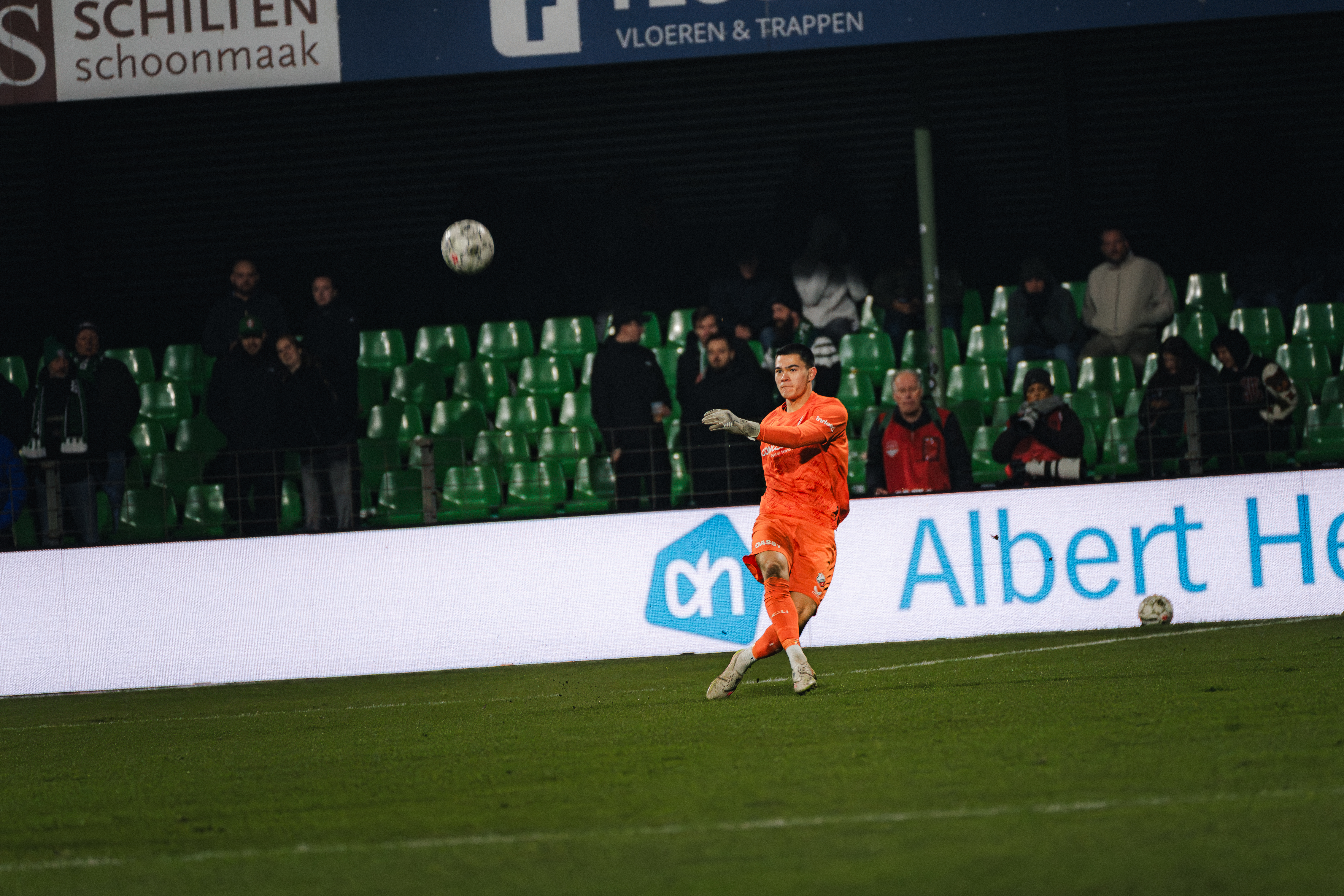 Jong FC Utrecht op bezoek bij MVV Maastricht