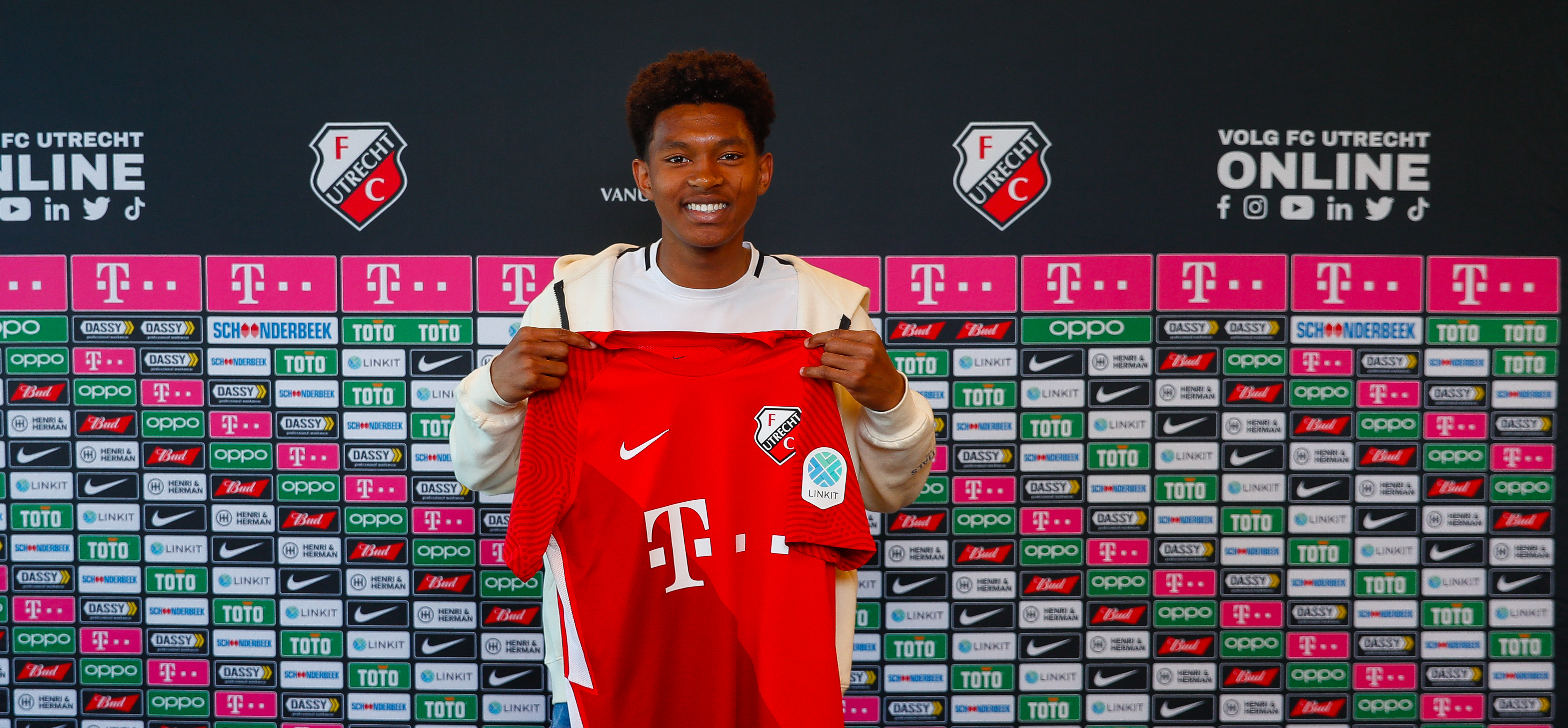 Jozhua Vertrouwd versterkt Jong FC Utrecht-selectie