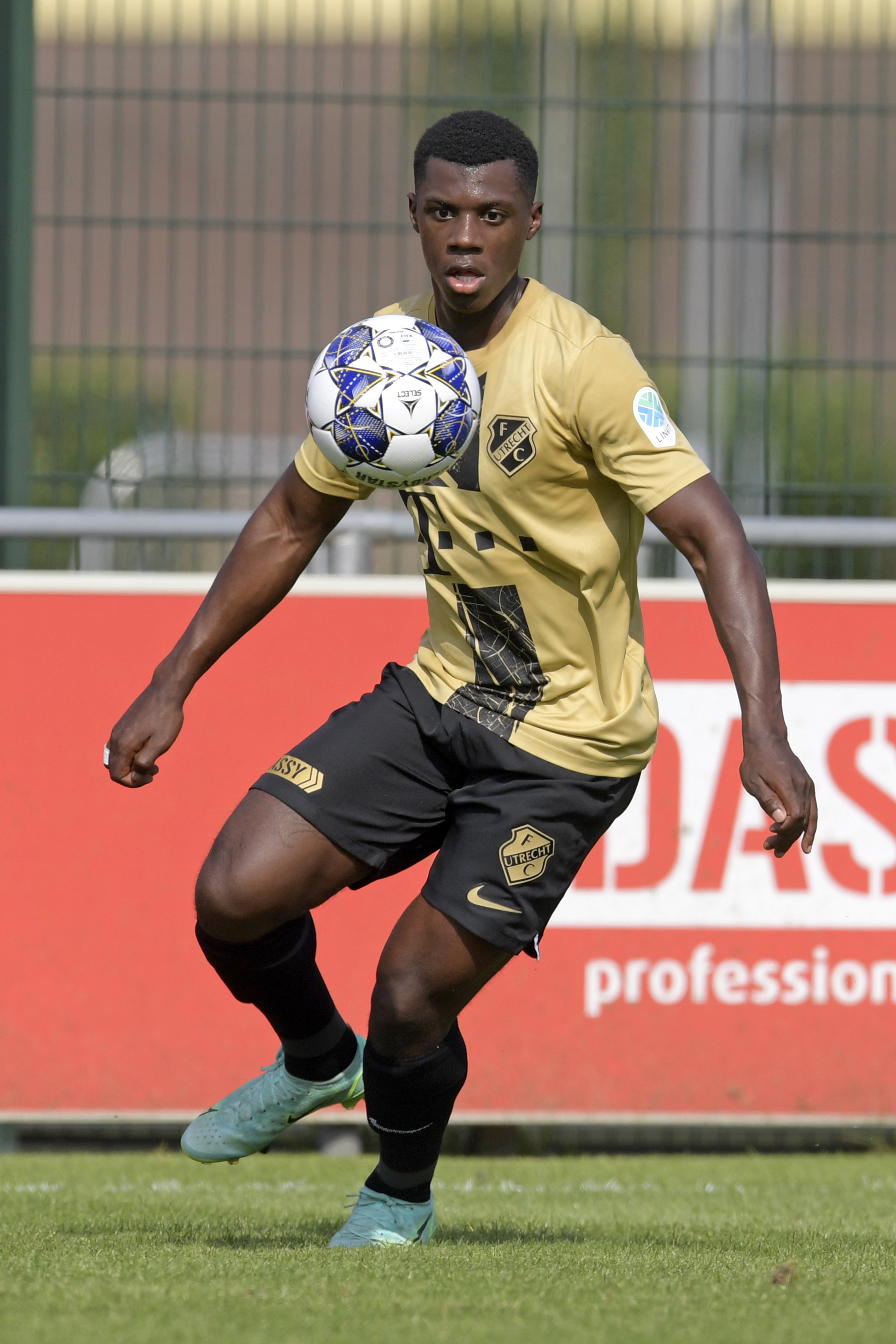 Juruël Bernadina opgeroepen voor Curaçao Onder 20