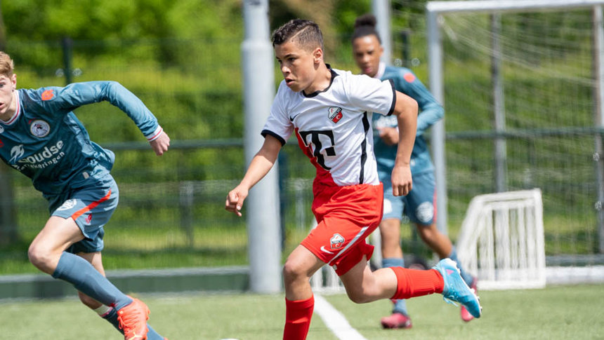 FC UTRECHT TV | IJzersterk FC&nbsp;Utrecht O14 op schot op Zoudenbalch