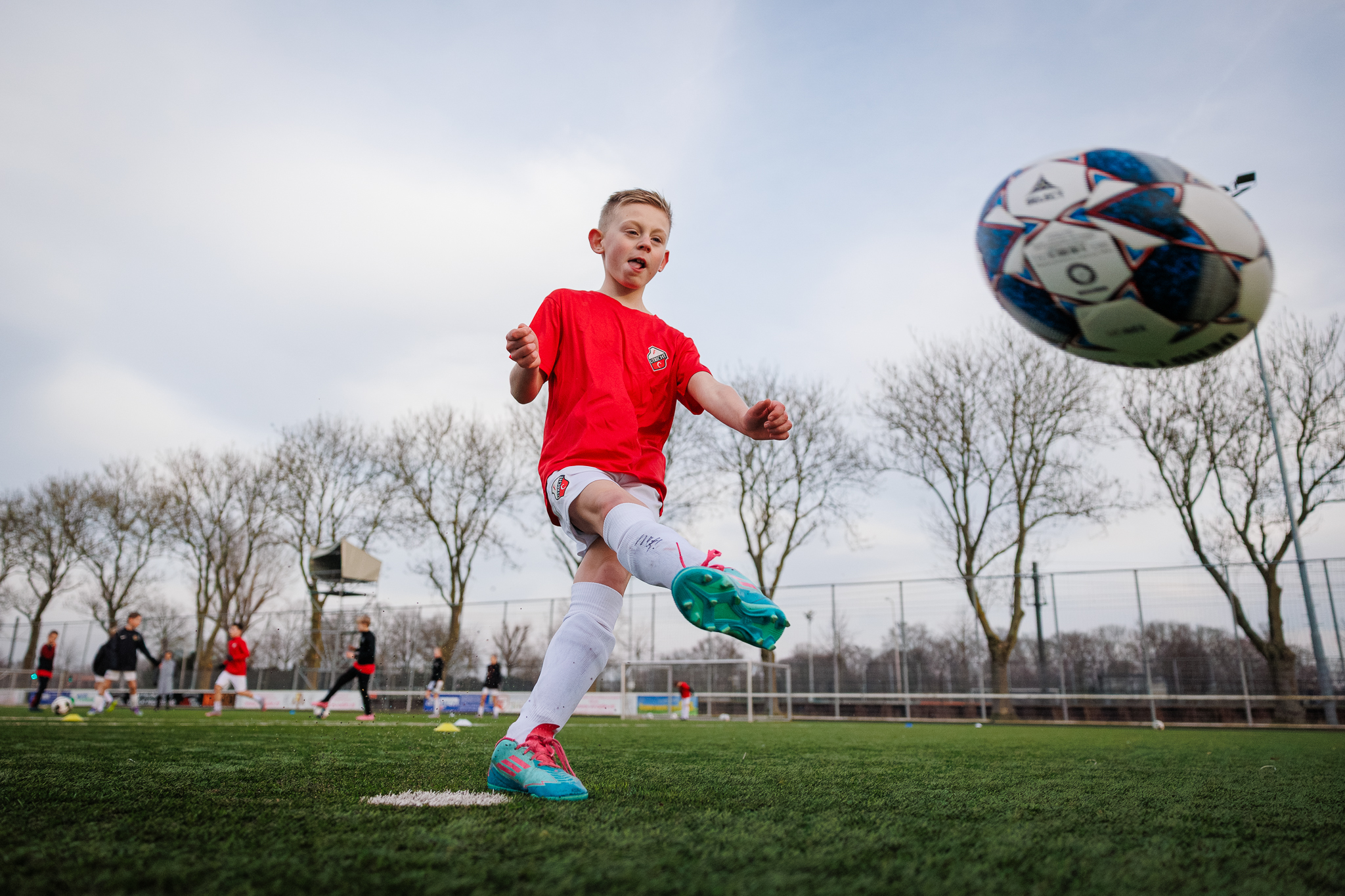 068 251222 144736 Fcuexit4kids 20251222 14 47 36 5 2048Px