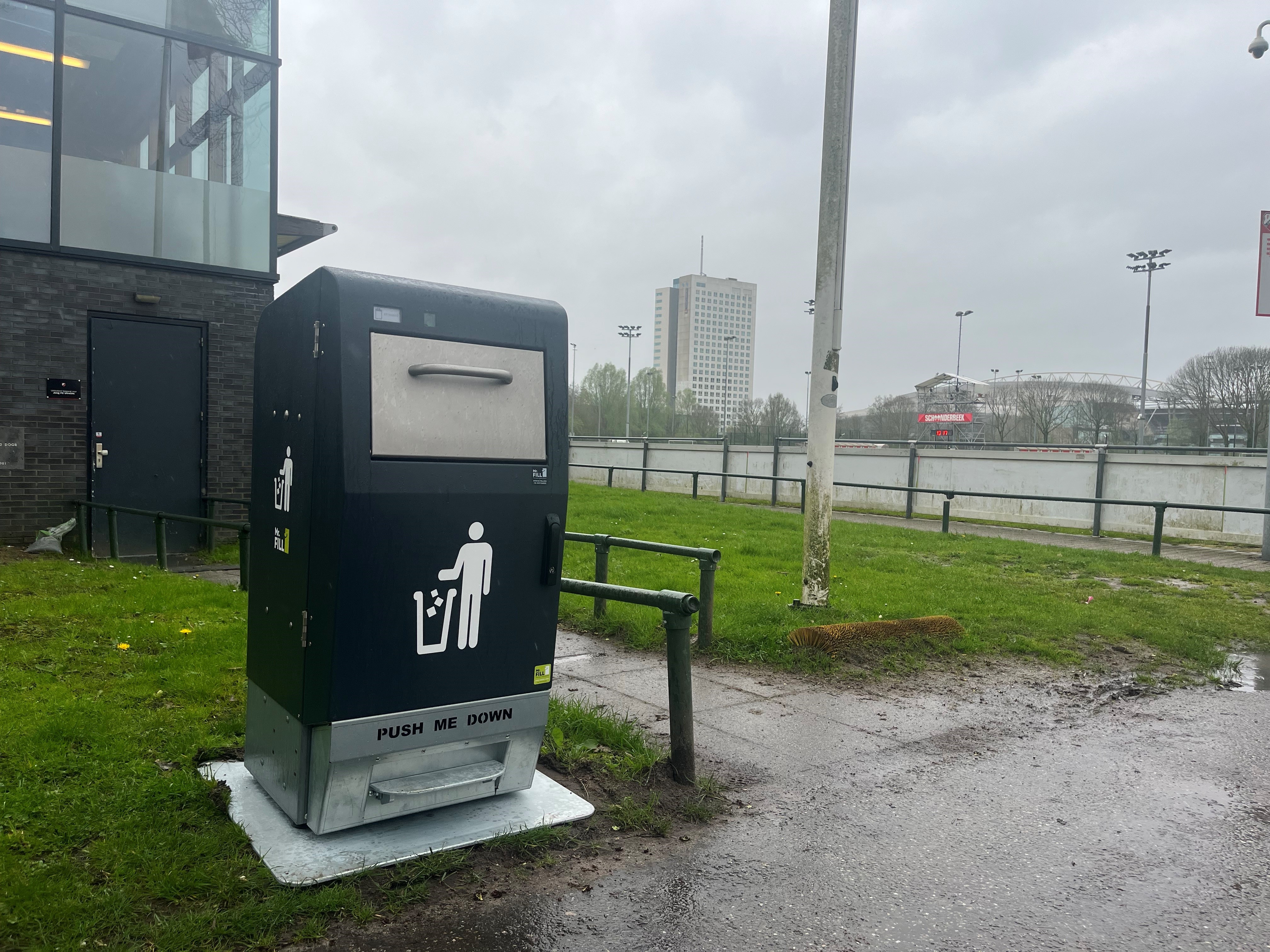 FC Utrecht en Mr. Fill bundelen krachten voor duurzamer afvalbeheer