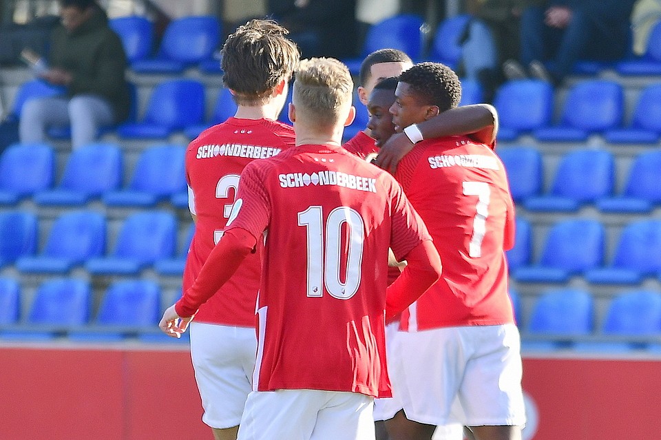 20220226 FCUO18 AZO18 011