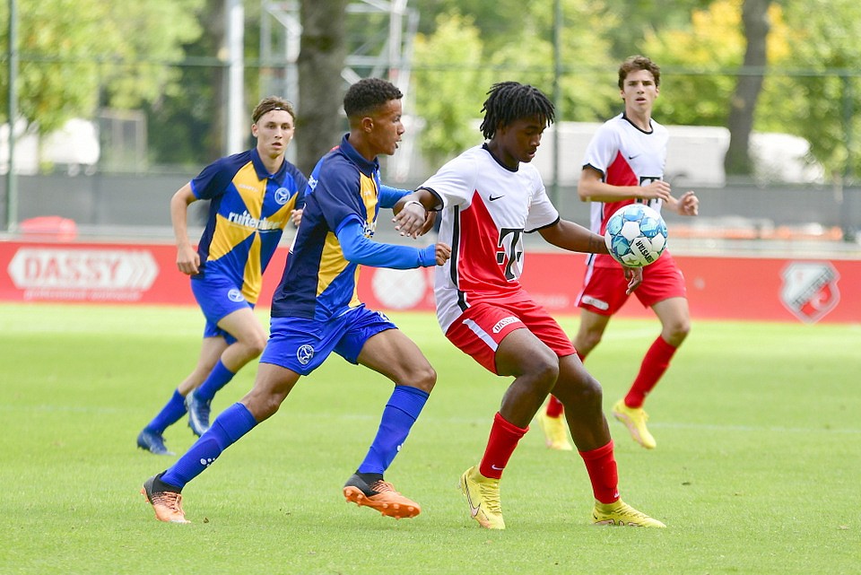 20220910 FCUO18 ALMO18 002