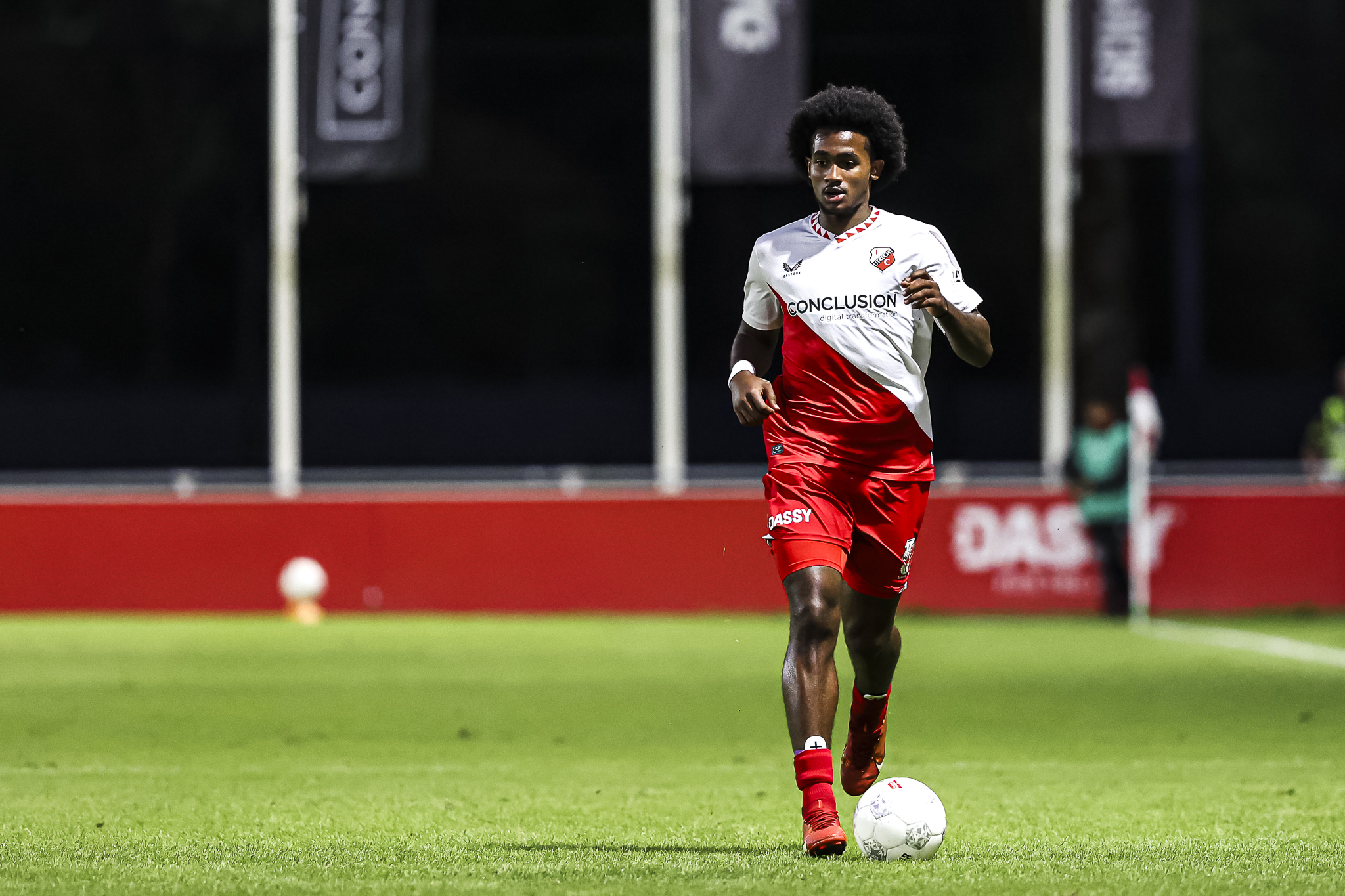 Beloftenteam krijgt koploper op bezoek