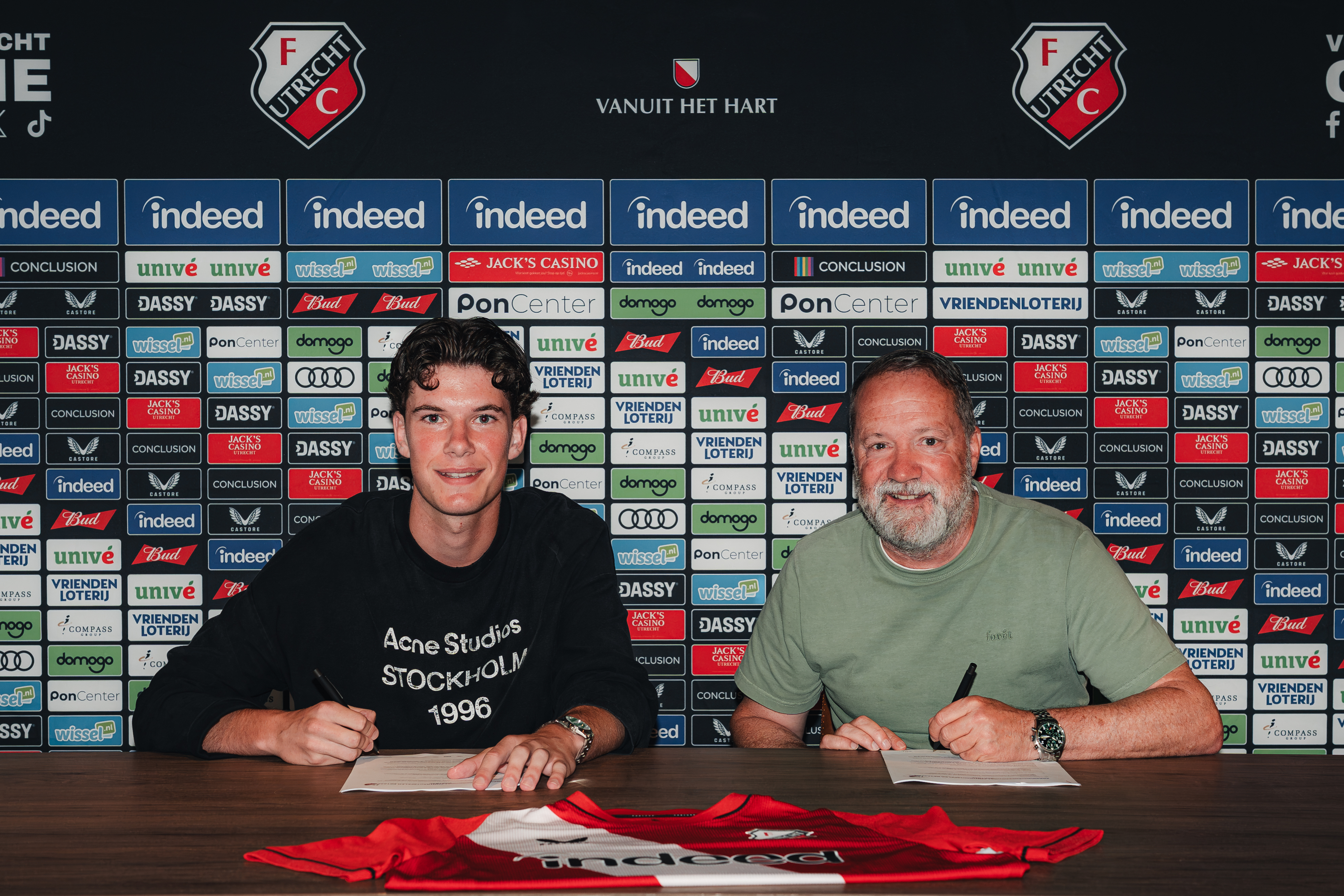 Nick de Vos verlengt contract bij FC Utrecht