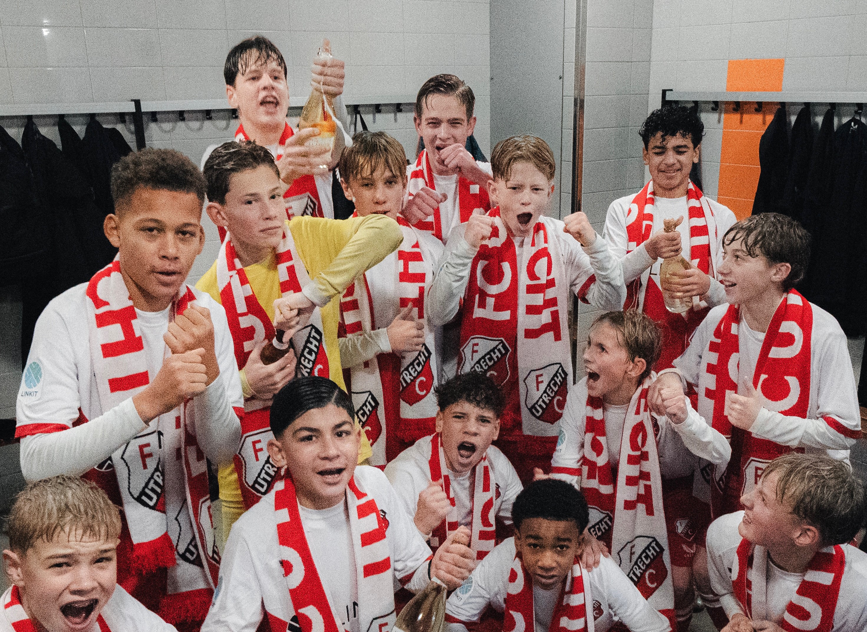 Wedstrijd van de Week: FC Utrecht O14-2 kroont zich tot kampioen!