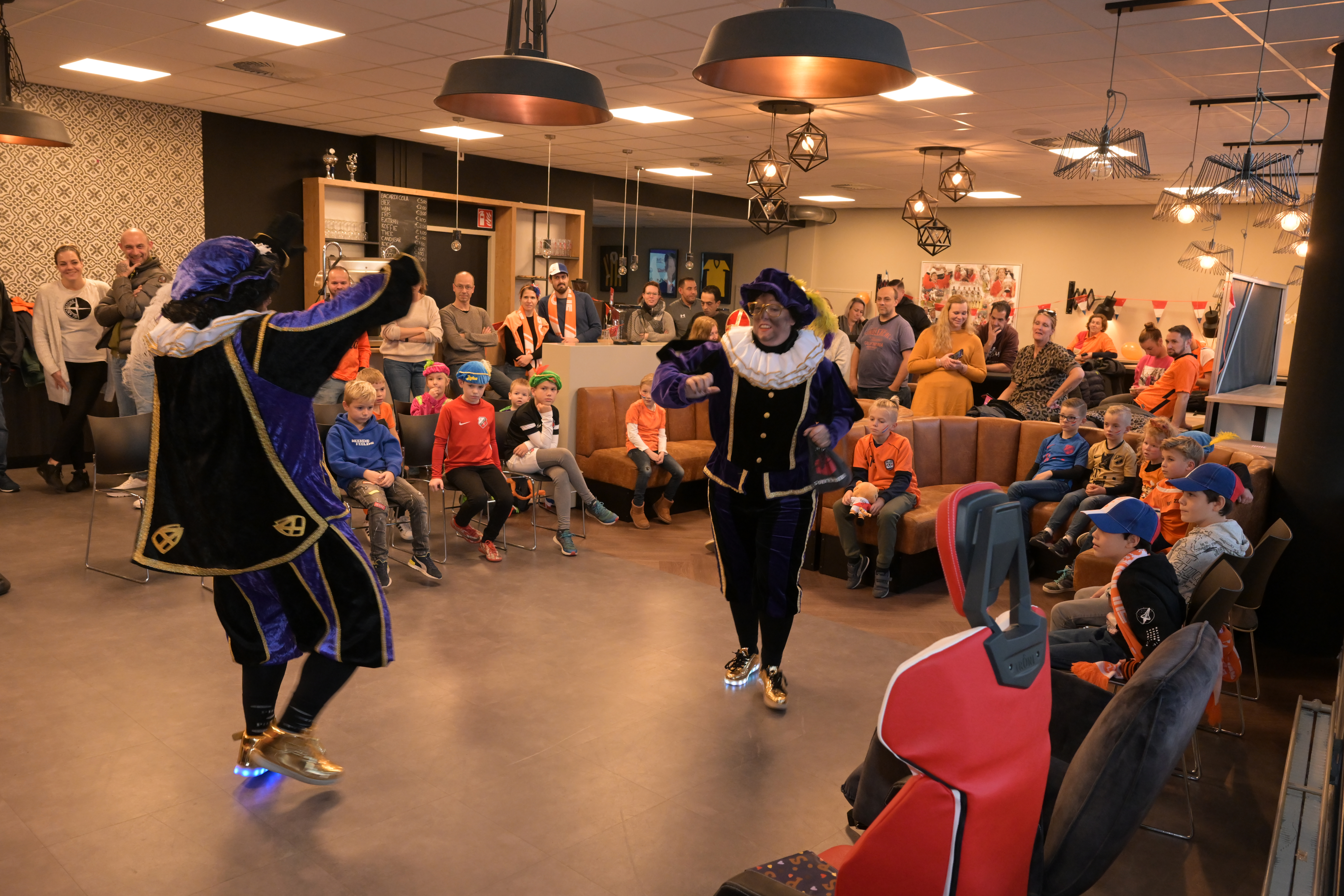 Sinterklaas, Pieten én Oranje: topdag voor Junior Tigers-leden