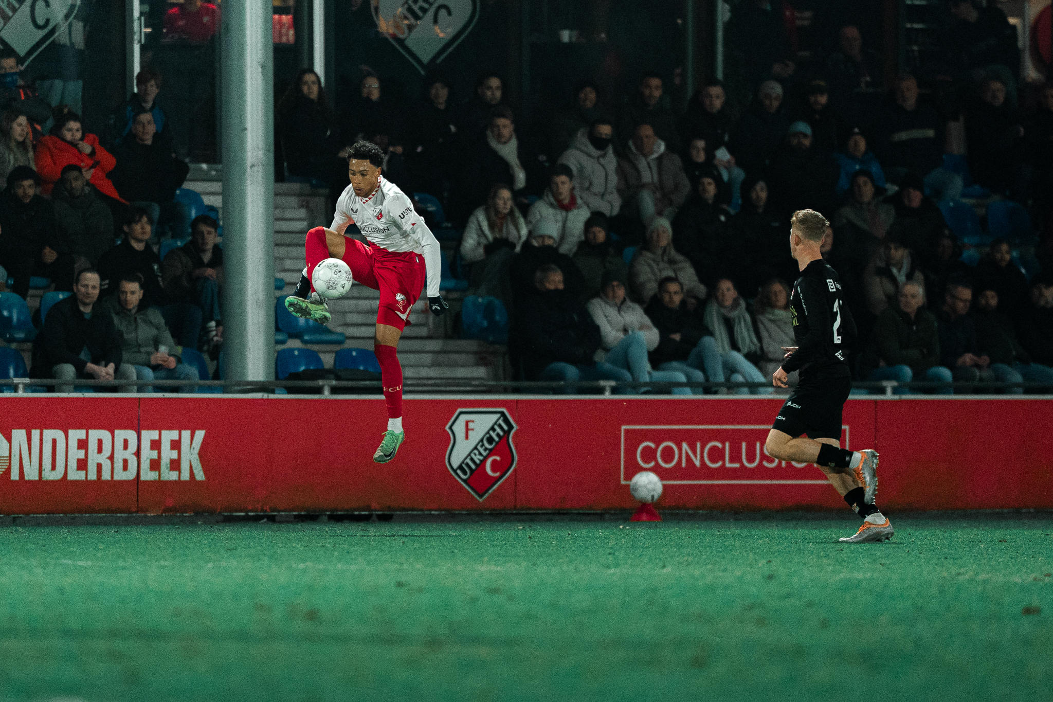 Jong FC Utrecht ontvangt hekkensluiter Vitesse