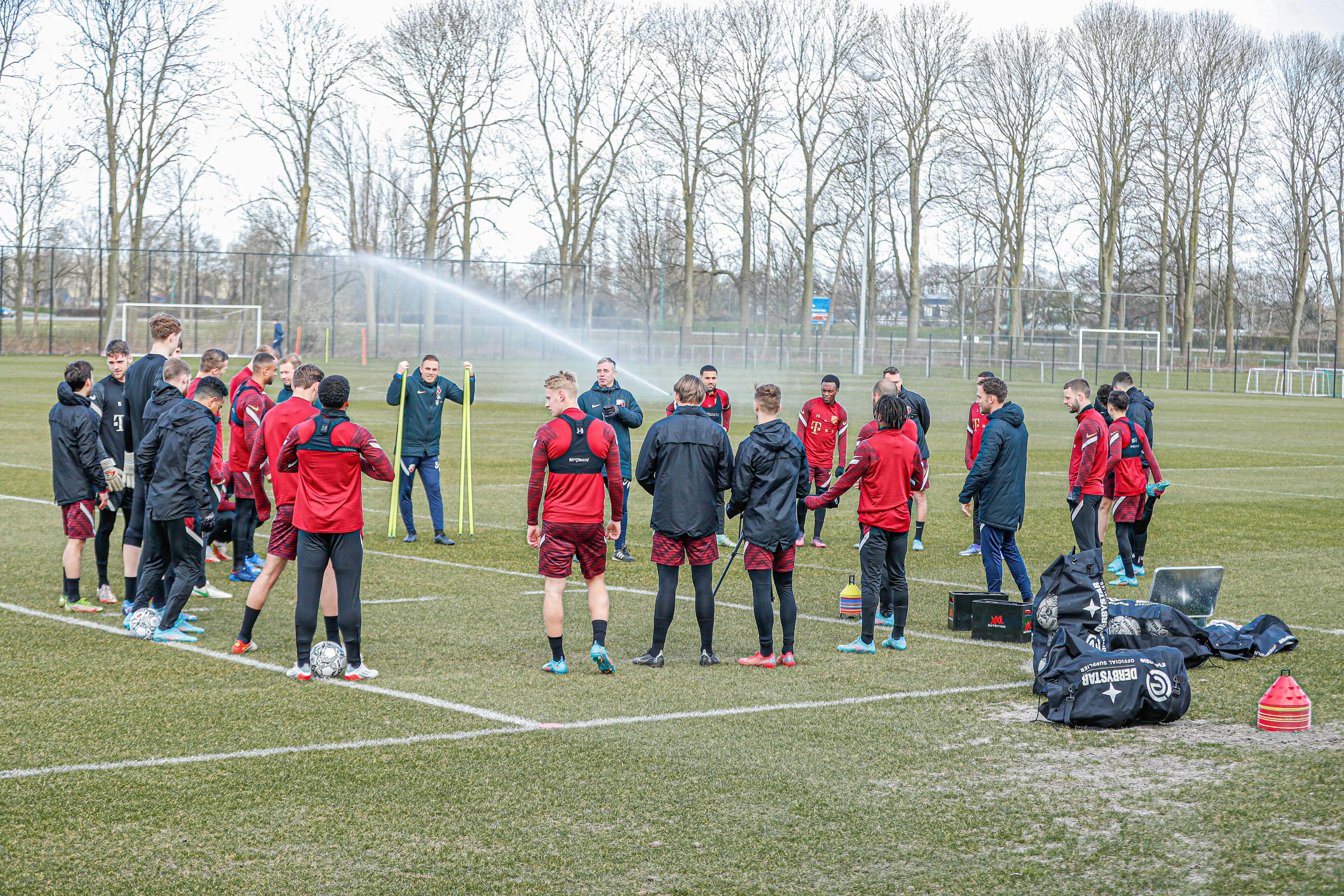 Hake: 'Met steun van publiek wedstrijd naar ons toetrekken'