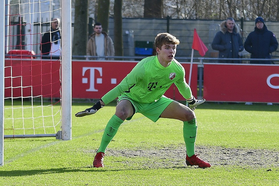 20220226 FCUO18 AZO18 015