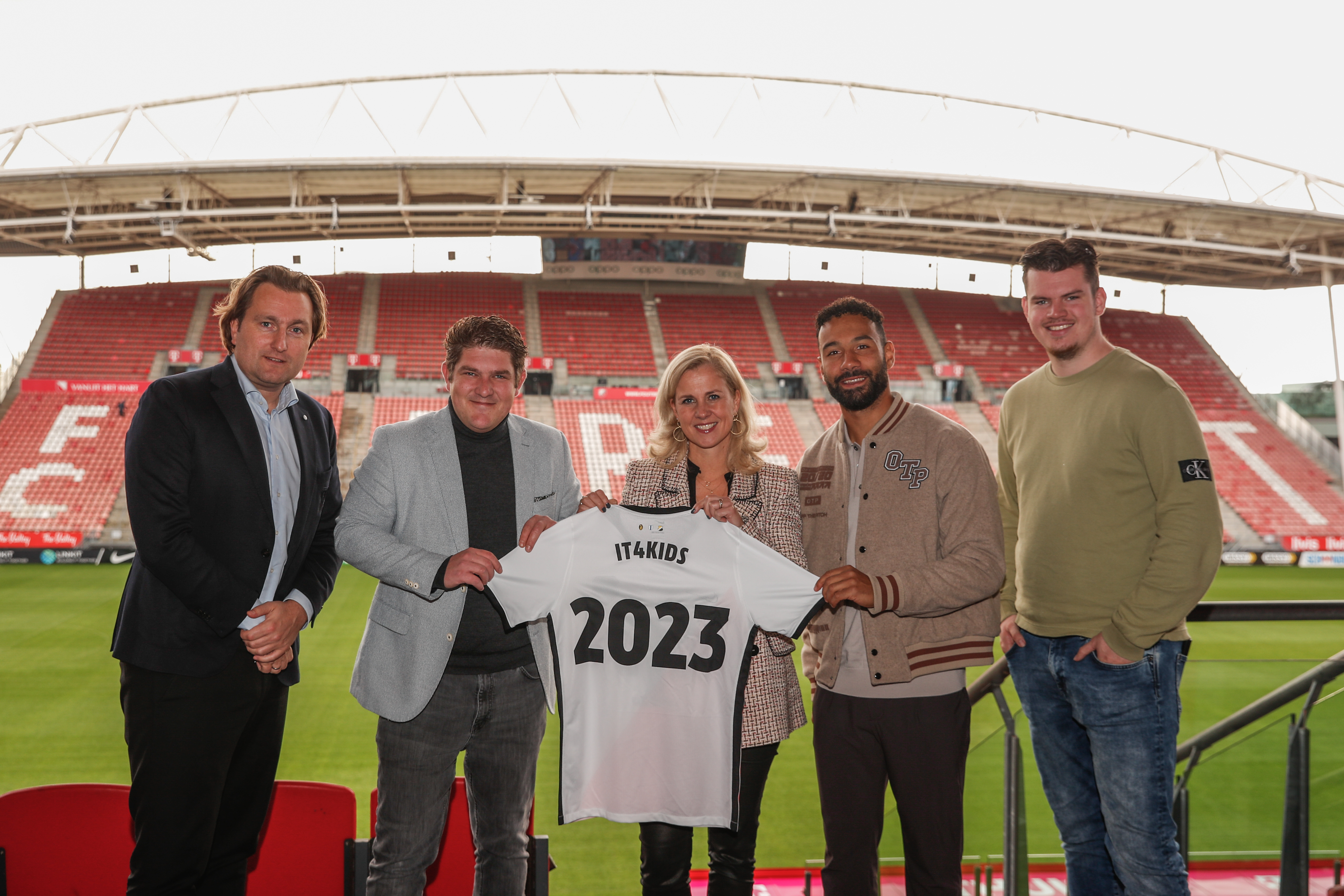 FC Utrecht en Stichting IT4Kids zetten samenwerking voort