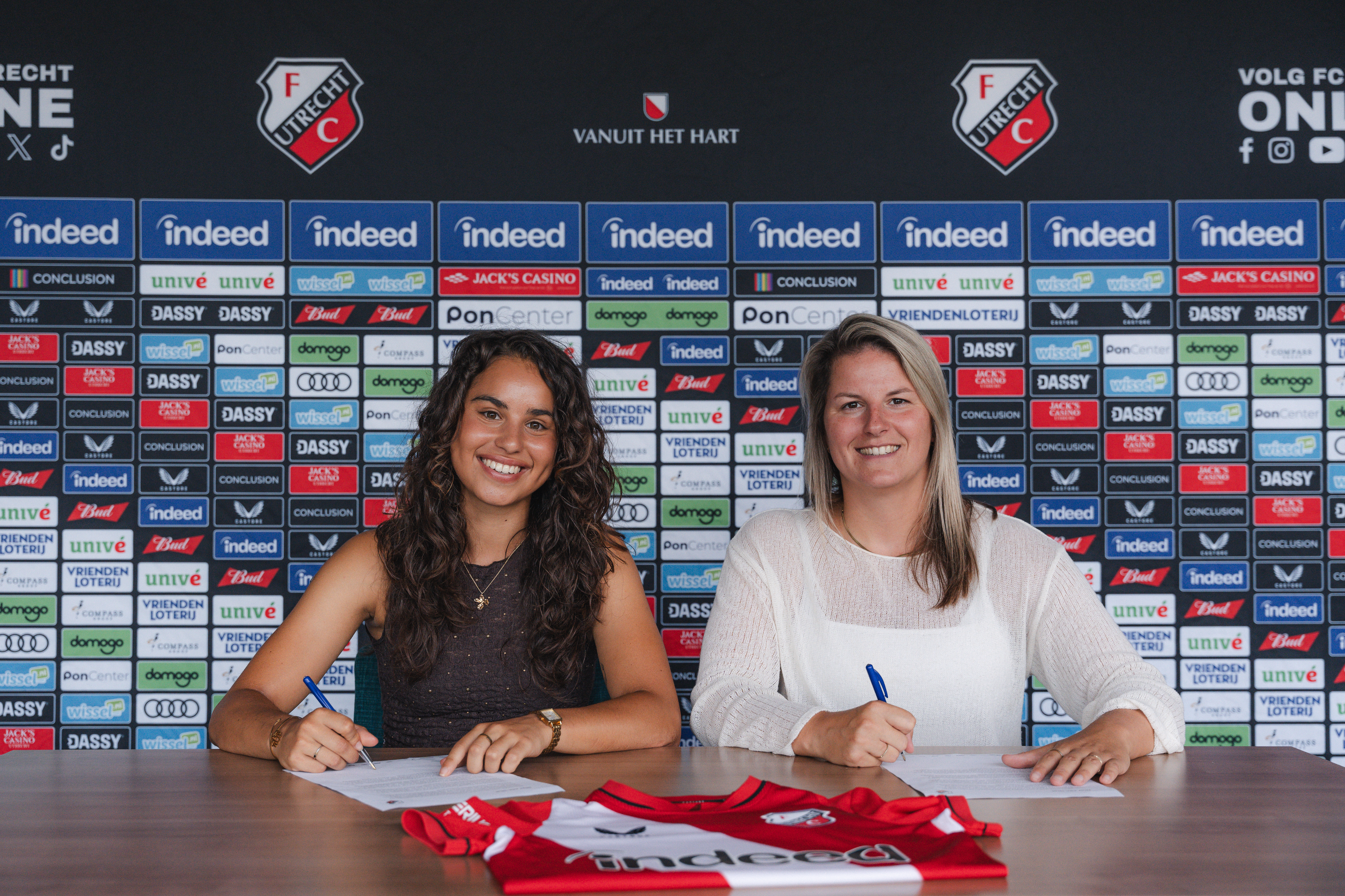 Ziva Henry maakt overstap naar FC Utrecht en tekent voor twee seizoenen