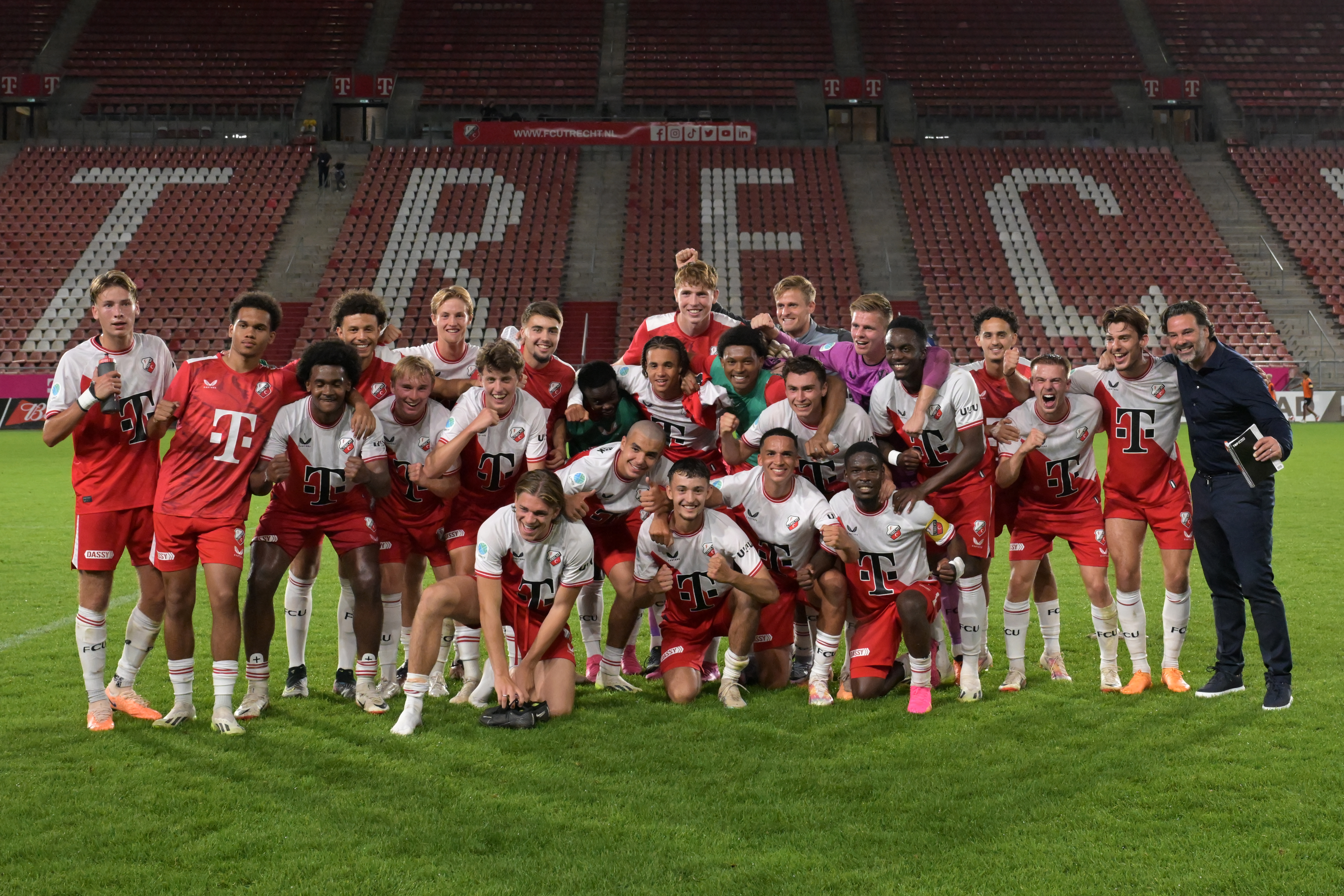 Mees Rijks schiet Jong FC Utrecht naar verdiende zege