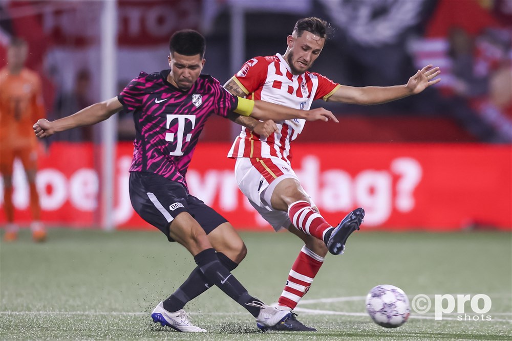 Jong FC Utrecht met zeven debutanten onderuit in Oss