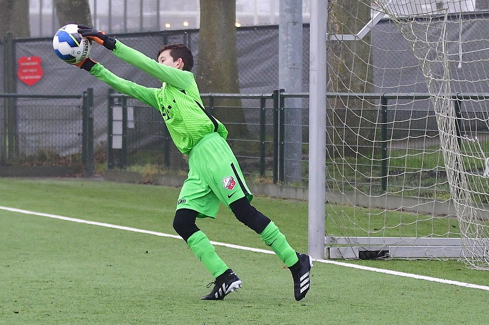 20211218 FCUO12 AJXO12 012