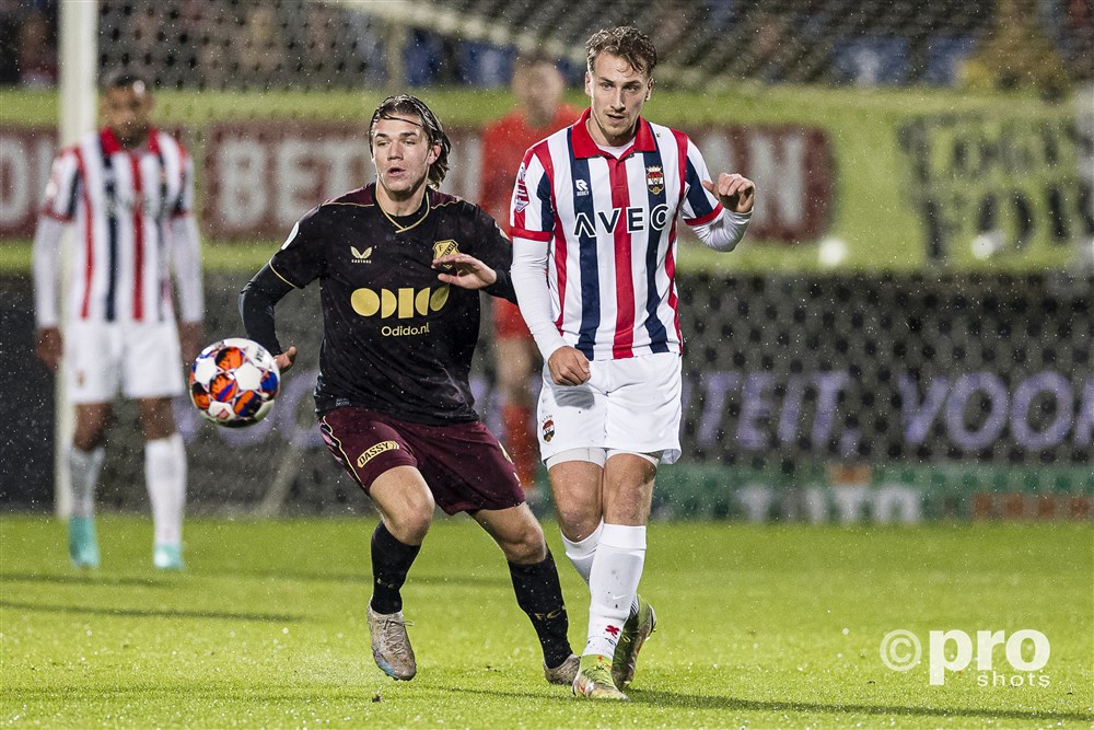 Copyright Proshots 23112967