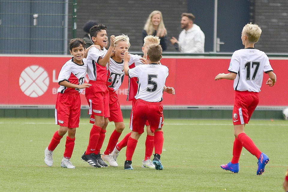 20220910 FCUO11 AJAXO11 011