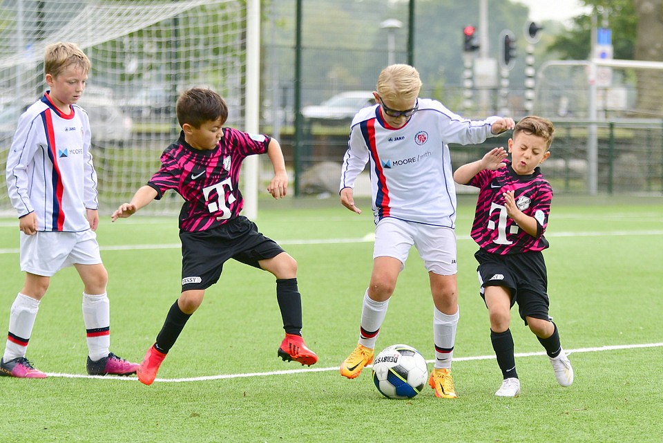 20220910 FCUO10 WORMO10 003