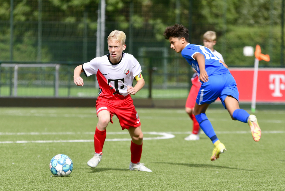 20220910 FCUO15 AZO15 009