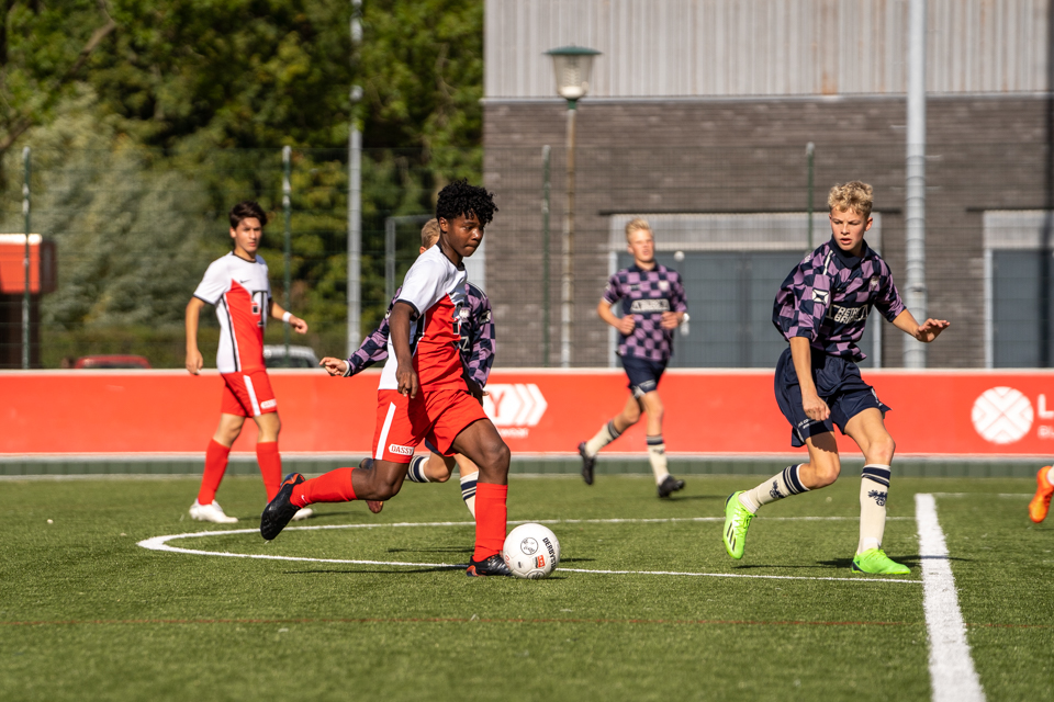 F.C. Utrecht 2022 10 08 JO15 12