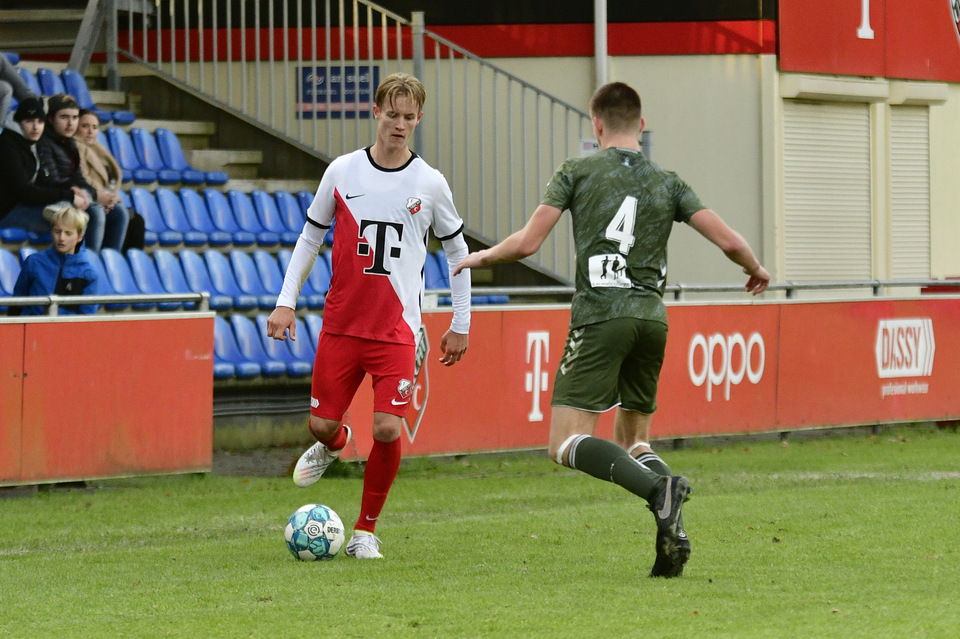 20221126 FCUO18 EMMO18 052