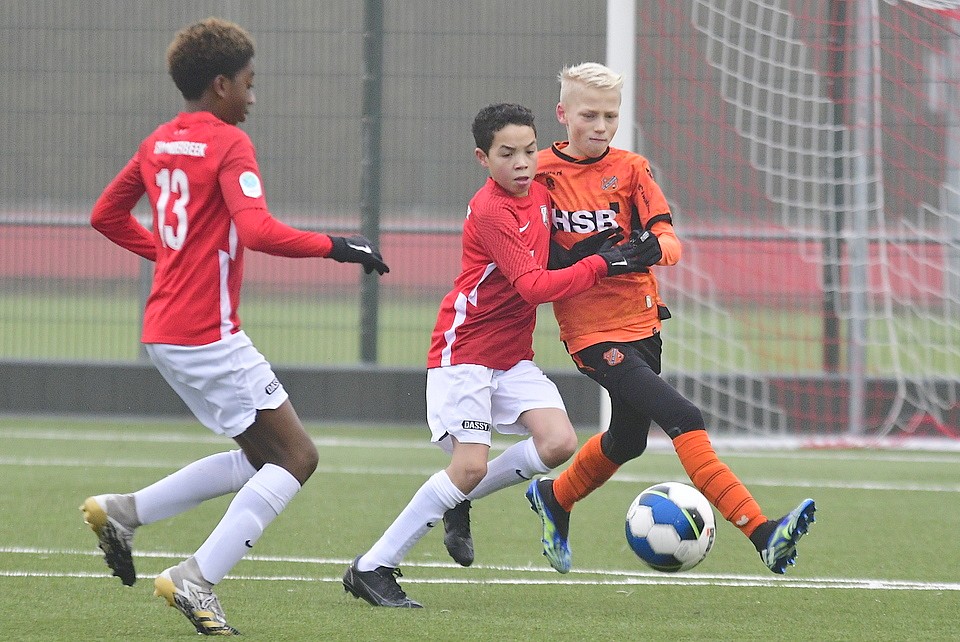 20211204 FCUO12 VOLO12 012