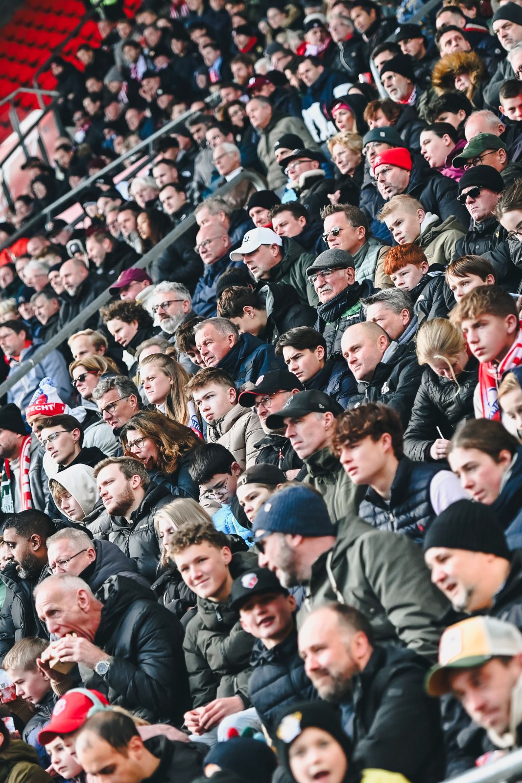 Historisch: Seizoenkaartverkoop door het dak