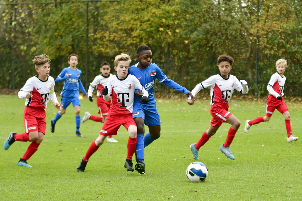 20221119 FCUO11 AZO11 001